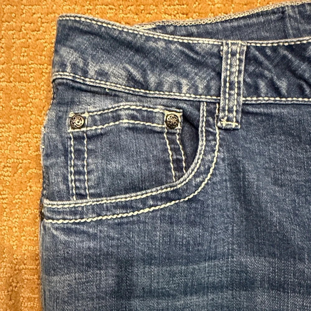 Janie EZ Classic Blue Straight Leg Women's Jeans - Picture 6 of 7